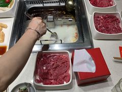 -海底捞火锅鲜切牛肉主题店(长寿路店)