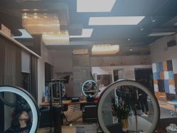 -FRIDAY星期五专业美发沙龙