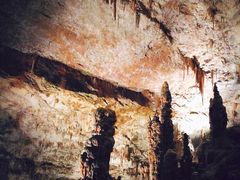 -波斯托伊纳溶洞