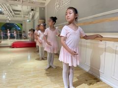 -炫艺舞蹈培训中心(枫尚奥特莱斯店)