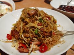 白蟹拆肉干香炒象山米粉-宁波柏悦酒店·钱湖渔港