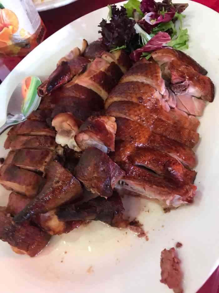 第一次住东三环的希尔顿离亮马桥很近也离三里屯蓝色港湾这些时尚中心