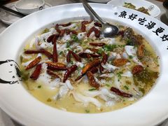 招牌老坛酸菜鱼-江渔儿酸菜鱼·拔草餐厅(虎门君乐汇店)