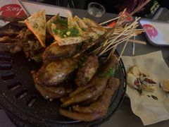 -何师烧烤·香辣蟹·川菜·30年老品牌(太古里旗舰店)