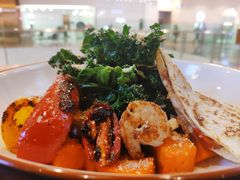 -POKEE VIA&Brunch·维娅(重庆来福士店)