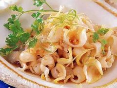 葱爆螺片-富临港·蒸汽海鲜·手抓海鲜·炒菜(栈桥店)