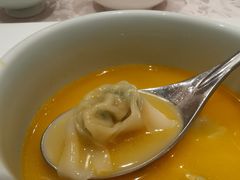蟹粉小馄饨-新光酒家·河豚·海鲜·蟹料理(浦东店)