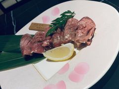 厚切牛舌-山川小町·极番烧肉(新地假日广场店)