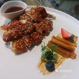 这是一家自带灵气的餐厅