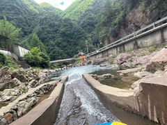 -安吉龙王山峡谷漂流