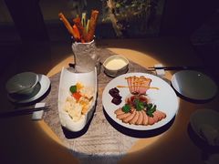 -穹六人间 people 6(岳阳路店)