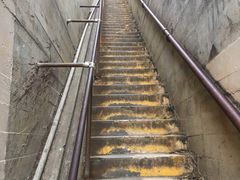 -钻石头山
