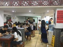 大堂-黄师奶甜品店
