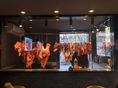 面包甜点陈列柜-潮味四季潮汕牛肉火锅(来凤街店)
