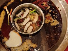 -山城年华老火锅(玉林店)