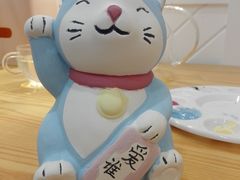 叮当款招财猫-艺彩阳光手工坊(大连恒隆广场店)
