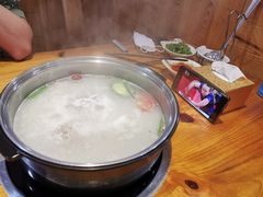 -风情丽江斑鱼火锅(孙家沟西南路80号店)