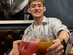 -毛毛虫酒吧