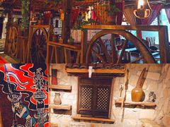 -老牌坊云南鱼豆花火锅(爱建店)