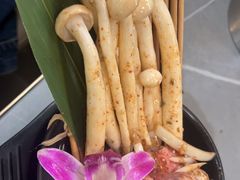 -围炉肉舍丹东海鲜烤肉·烤活鳗(步行街店)