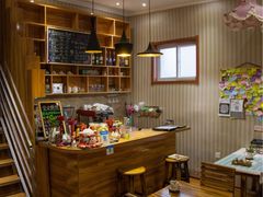 -Rabbit Cafe私房西餐甜点咖啡(栖霞路店)
