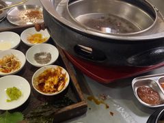 -围炉肉舍•炭烤活鳗•丹东海鲜烤肉(步行街店)