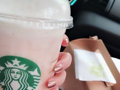 -星巴克(西安曲江银泰店)