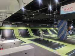 -反弹蹦床公园·亲子乐园·团建·派对(青岛融创茂店)