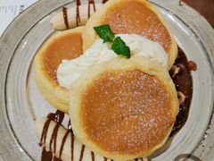 榛果巧克力奶油芝士舒芙蕾松饼-UPPER KITCHEN(延安路店)