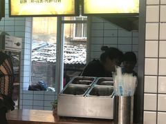 -爱民螺蛳粉(五里亭店)