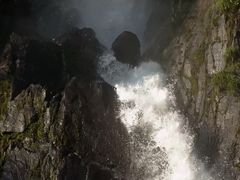 -百丈飞瀑