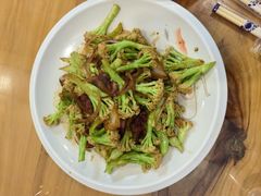 -雪湖煜辰鱼头老店(雪野湖店)