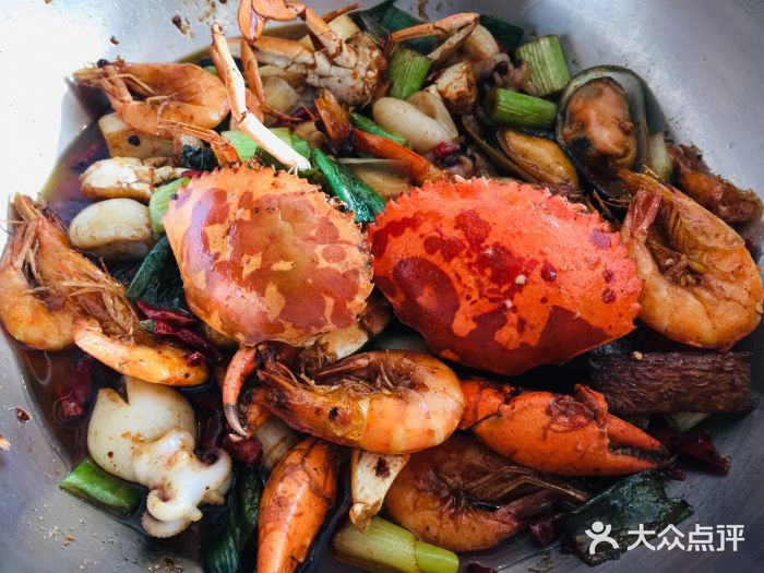 七欣天(浦东羽山乐坊店)缤纷海鲜锅图片
