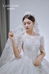 -Lady  Jane高端婚纱礼服馆