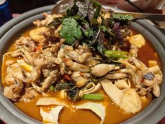 -龙巢盱眙龙虾·牛蛙·烧烤宵夜(八卦岭店)