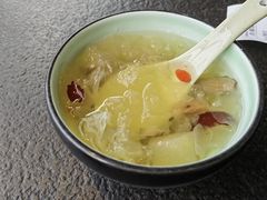 银耳雪梨羹-蝴蝶里·粤菜·点心(滨江龙湖店)