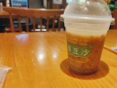 -呷佬·长沙手工米粉(金沙江路店)