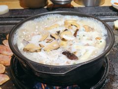 -有一锅·野生菌黑山羊腊排骨火锅(古城北门店)