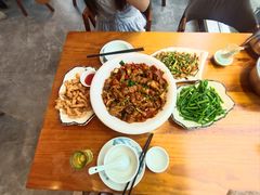 -梁姐啤酒鱼(兴坪古镇店)