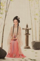 点击看大图 -九月鹰飞汉服摄影工作室
