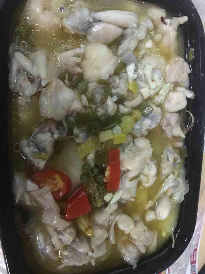 打分 点的外卖 特价泡椒田鸡两斤  味道感觉一般 只有酸味 田鸡不入味