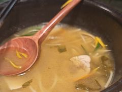 -银米·云南传统过桥米线(双廊黑金冠店)