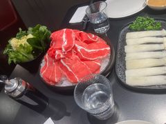 -鲜入唯煮·港式海鲜牛肉火锅(金宝街店)