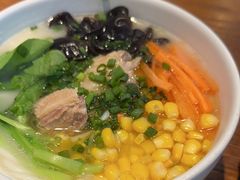 -云海肴·汽锅鸡·云南菜(天山百盛优客店)