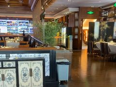 -八府香鸭·啫啫煲(华山路店)