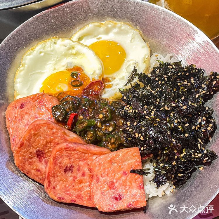 南京的姐妹给我冲！这口麻酱烤肉真的绝了