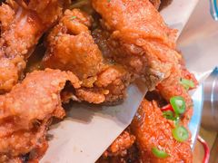 炸鸡翅一半一半-富乐满韩国正宗炸鸡韩国料理(虹泉路店)