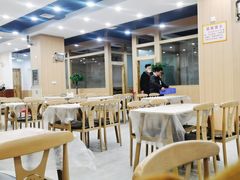 大堂-江城燕子大排档(江汉路步行街店)