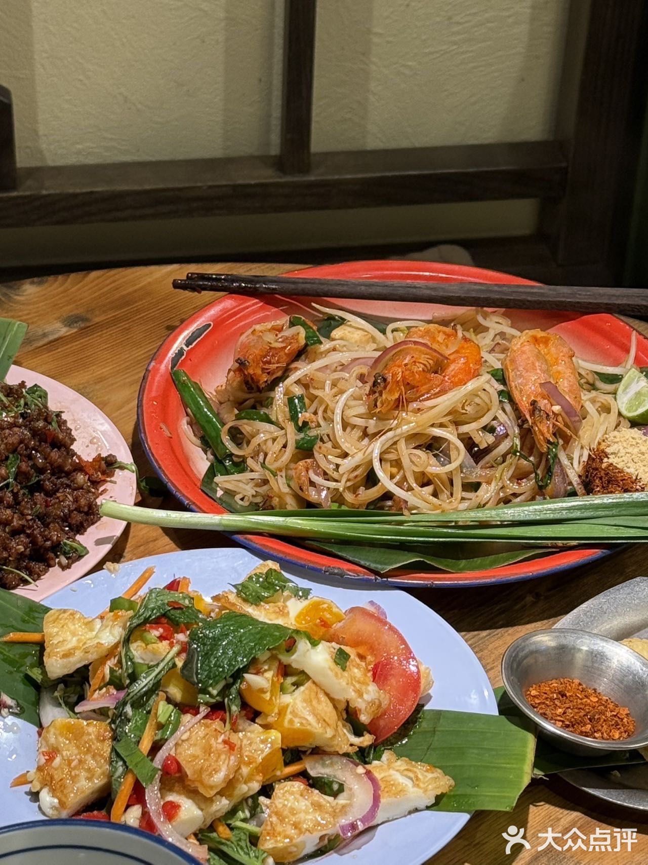 🔥周末爆满的泰面店！这4道菜必点！  
