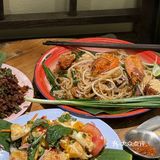 🔥周末爆满的泰面店！这4道菜必点！  
